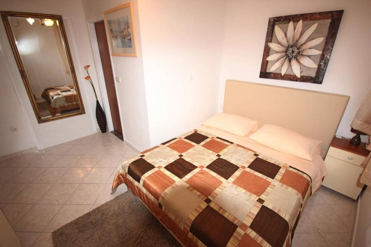 Small For A Great Appartement *
